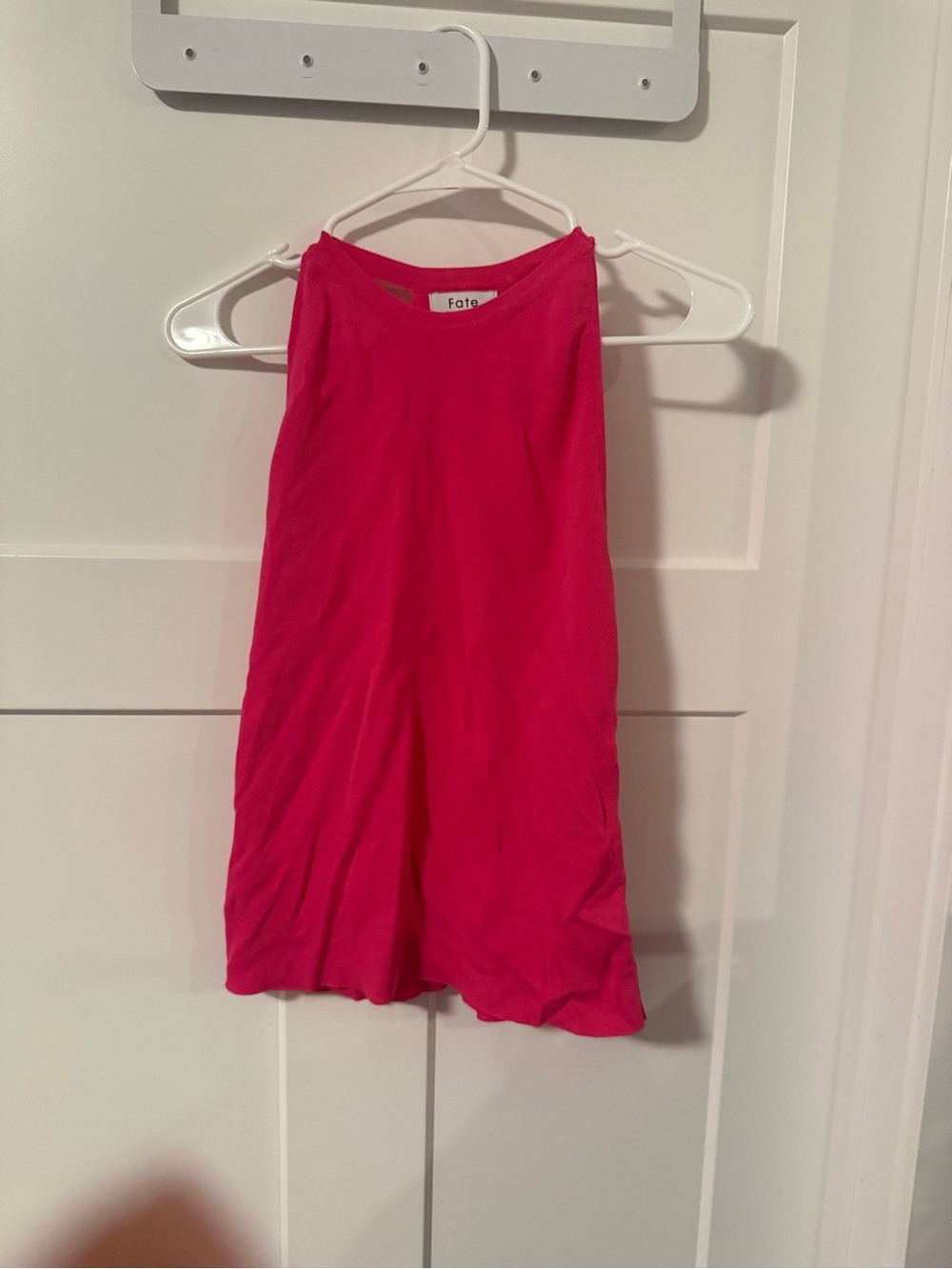 Fate Hot Pink Women’s tank NWOT size Large